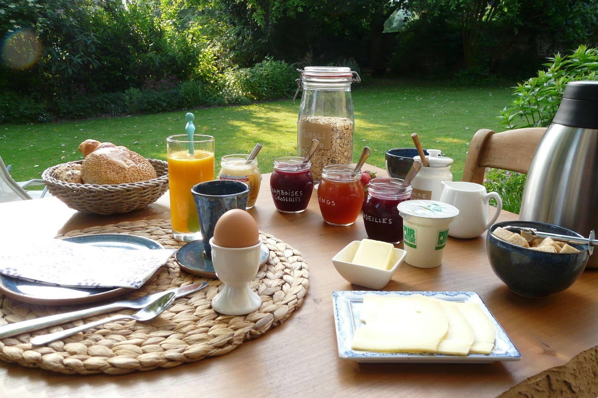 B&B Le Valangre Chaumont-Gistoux ภายนอก รูปภาพ